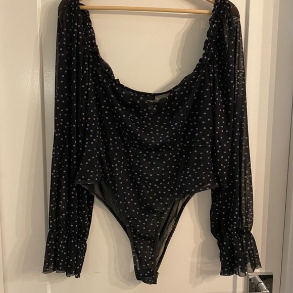 Pretty Little Thing Bodysuit - Picture 3 of 3